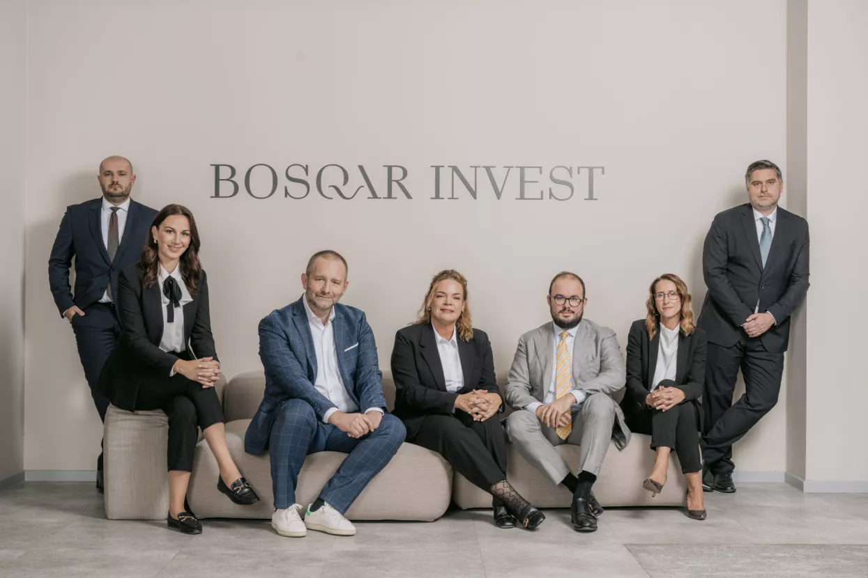 Tomislav Glava&scaron;, Ana Babić, Darko Horvat, Tamara Sardelić, Luka Ore&scaron;ković, Bruna Kostelac Ko&scaron;ir, Vanja Vlak BOSQAR INVEST
