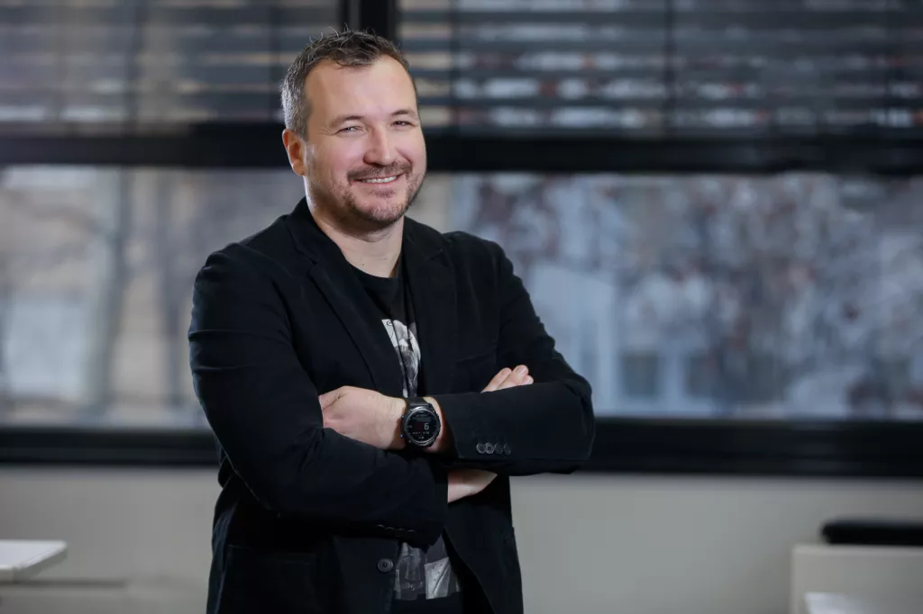 Dženan Lojo, TIS Grupa