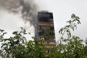 Požar u Vjesnikovom neboderu