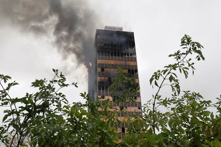 Požar u Vjesnikovom neboderu