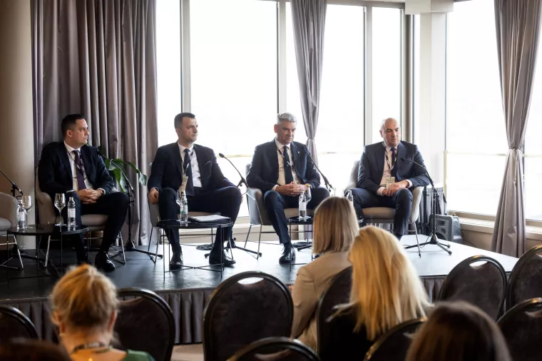 Regionalni razvojni forum 2026.- investicije u fokusu.Okrugli stol: Strate&scaron;ke infrastrukturne investicije županija- kako ubrzati realizaciju?Predrag Tutić, Josip Pavković, Boris Miletić, Blaž Pezo.