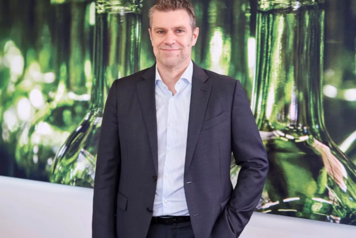 Lukas Burkhardt, Vetropack Group