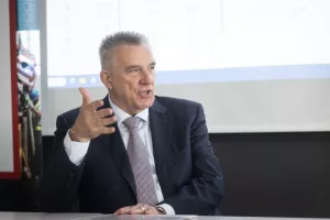 Na Zagrebačkoj burzi pu&scaron;tene u trgovanje dionice ING- Grada.Branisalav Brizar.