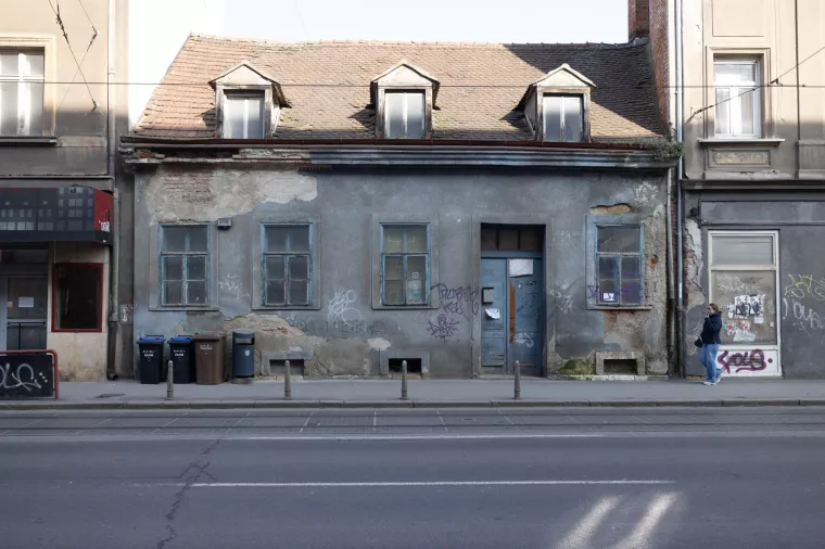 Zapu&scaron;tene i napu&scaron;ene kuće u Zagrebu.Ilica 206.