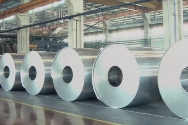 Aluminij u lipnju pojeftinio 16 posto, cijena kakaovca snažno skočila