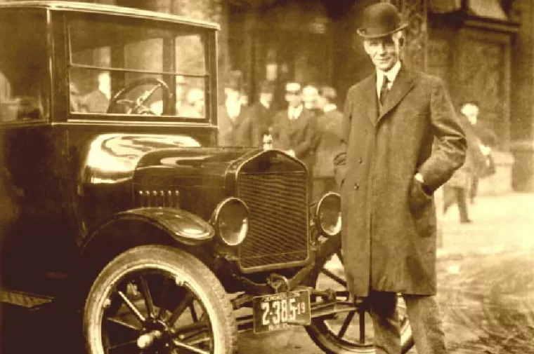 Henry Ford sa svojim legendarnim Modelom T