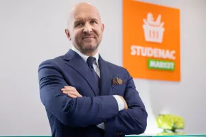 Mikolaj Chruszczewski., financijski direktor Studenca